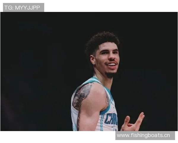 斯玛特称赞拉梅洛鲍尔高中时代就展现出疯狂投篮能力